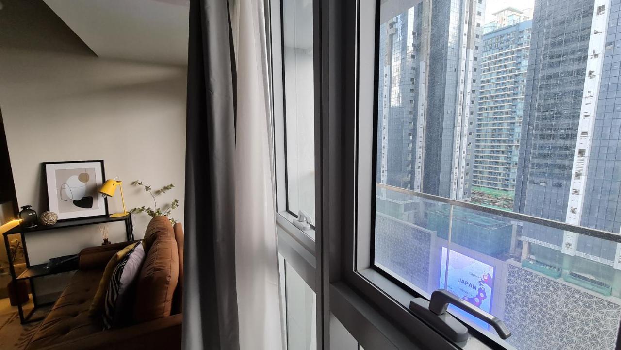 Luxe Bonifacio Global City Taguig Uptown Condo Hotel 1 Bedroom Suite ภายนอก รูปภาพ