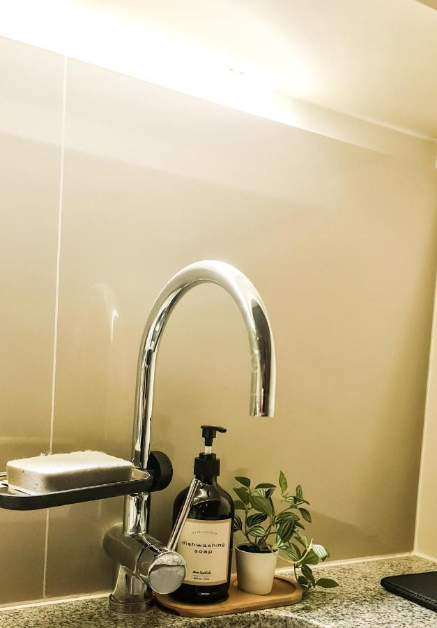 Luxe Bonifacio Global City Taguig Uptown Condo Hotel 1 Bedroom Suite ภายนอก รูปภาพ