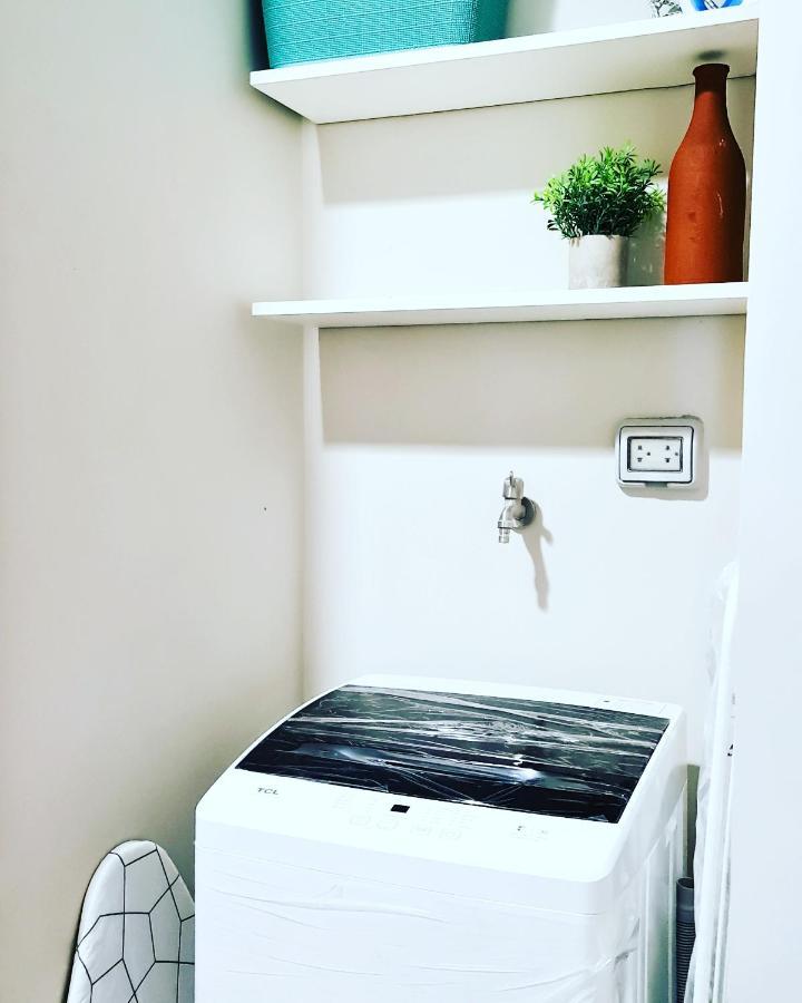 Luxe Bonifacio Global City Taguig Uptown Condo Hotel 1 Bedroom Suite ภายนอก รูปภาพ