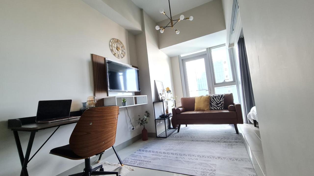 Luxe Bonifacio Global City Taguig Uptown Condo Hotel 1 Bedroom Suite ภายนอก รูปภาพ