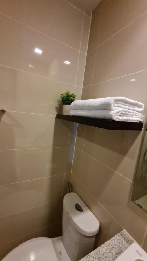 Luxe Bonifacio Global City Taguig Uptown Condo Hotel 1 Bedroom Suite ภายนอก รูปภาพ