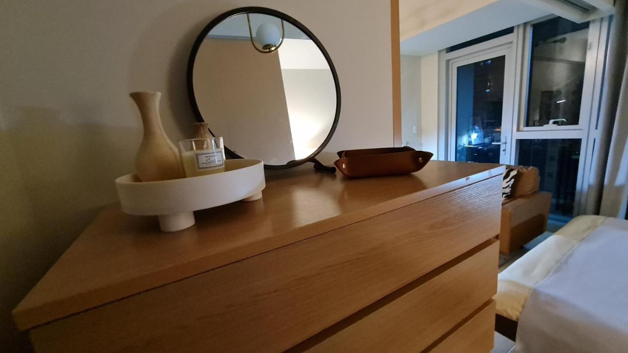 Luxe Bonifacio Global City Taguig Uptown Condo Hotel 1 Bedroom Suite ภายนอก รูปภาพ
