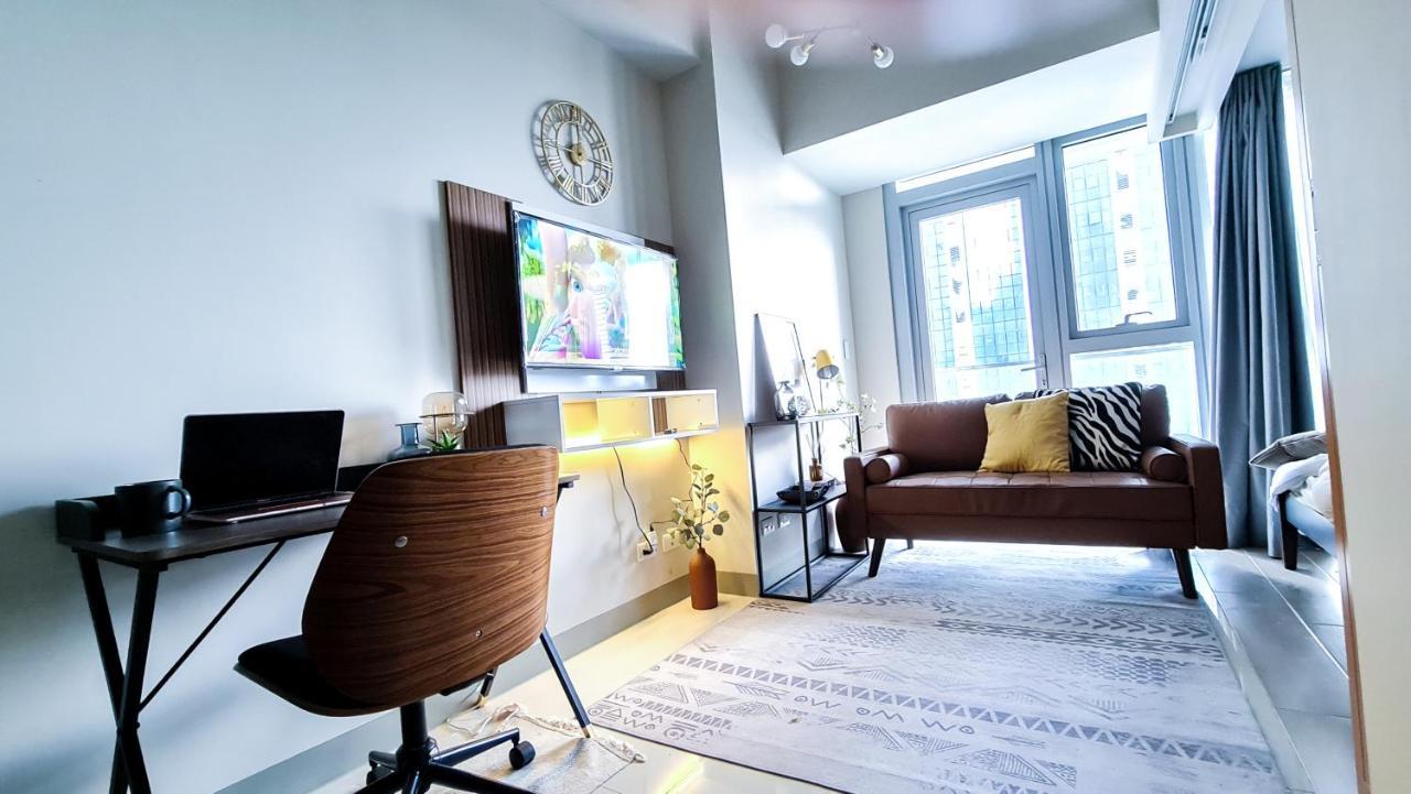 Luxe Bonifacio Global City Taguig Uptown Condo Hotel 1 Bedroom Suite ภายนอก รูปภาพ